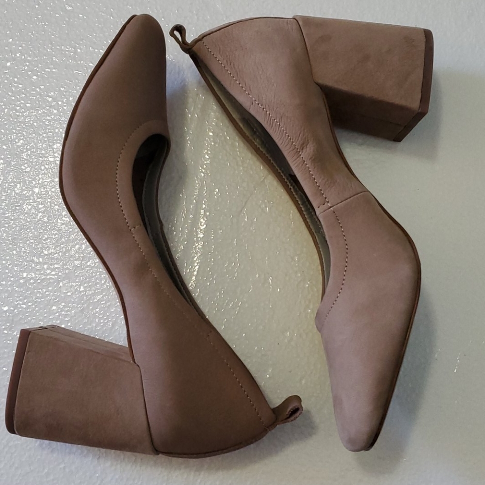 1. STATE  LADIES BLOCK HEELS